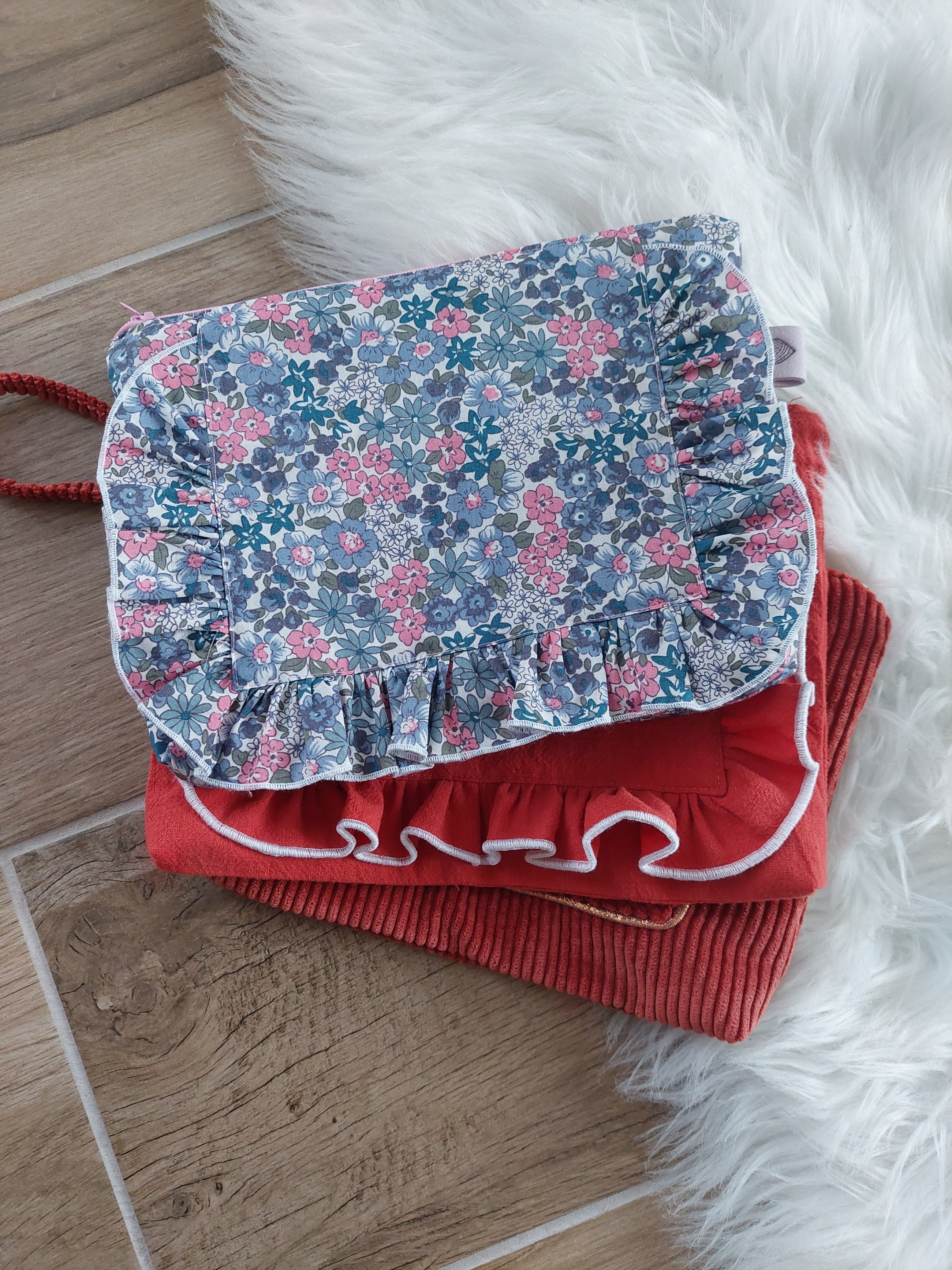 Mimito Pouch Purse